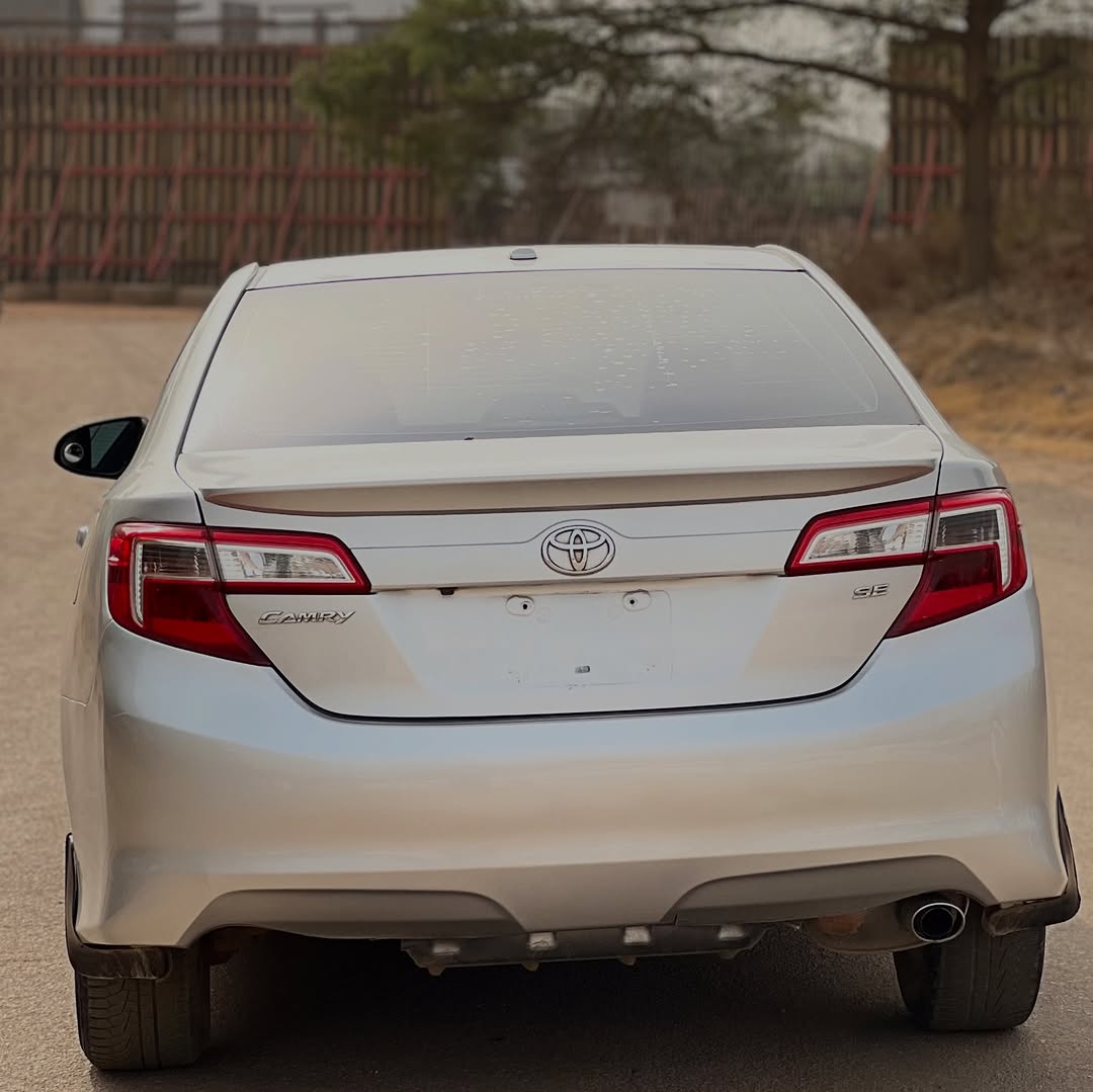 Unbeatable 2013 Camry SE: Luxury & Value in Abuja