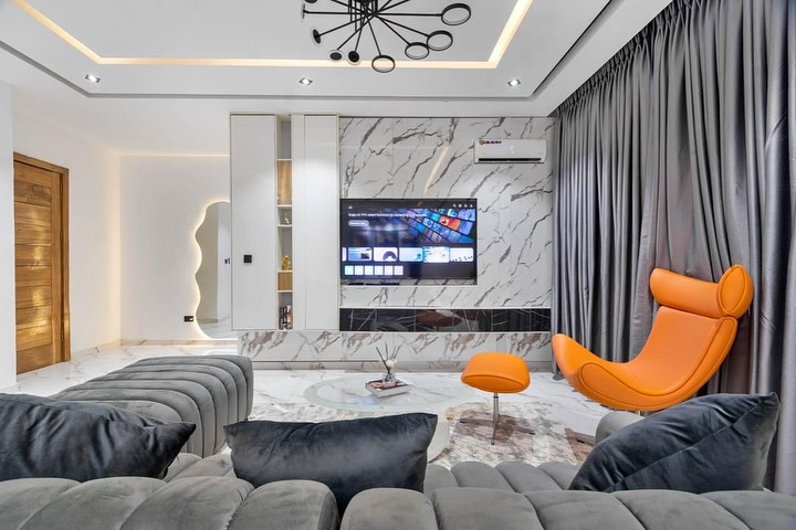 Lagos Luxury Living: Pool, Gym & Smart 2-Bedroom Haven