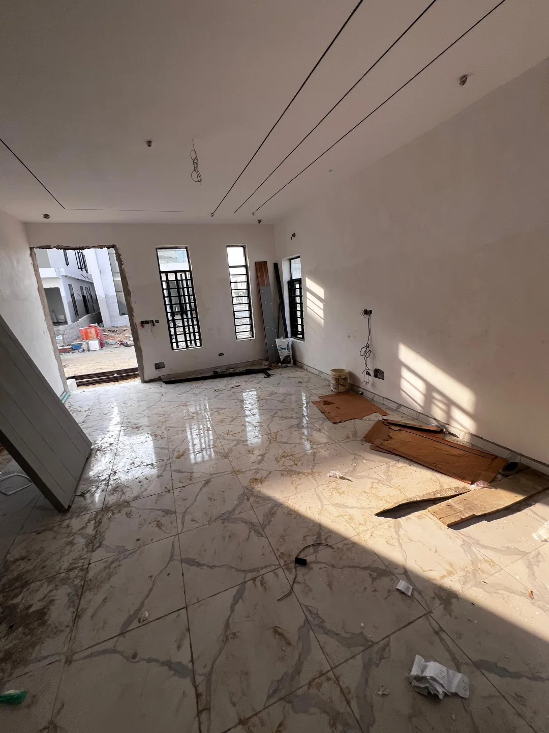 Stunning 5-Bedroom Duplex with BQ in Sangotedo