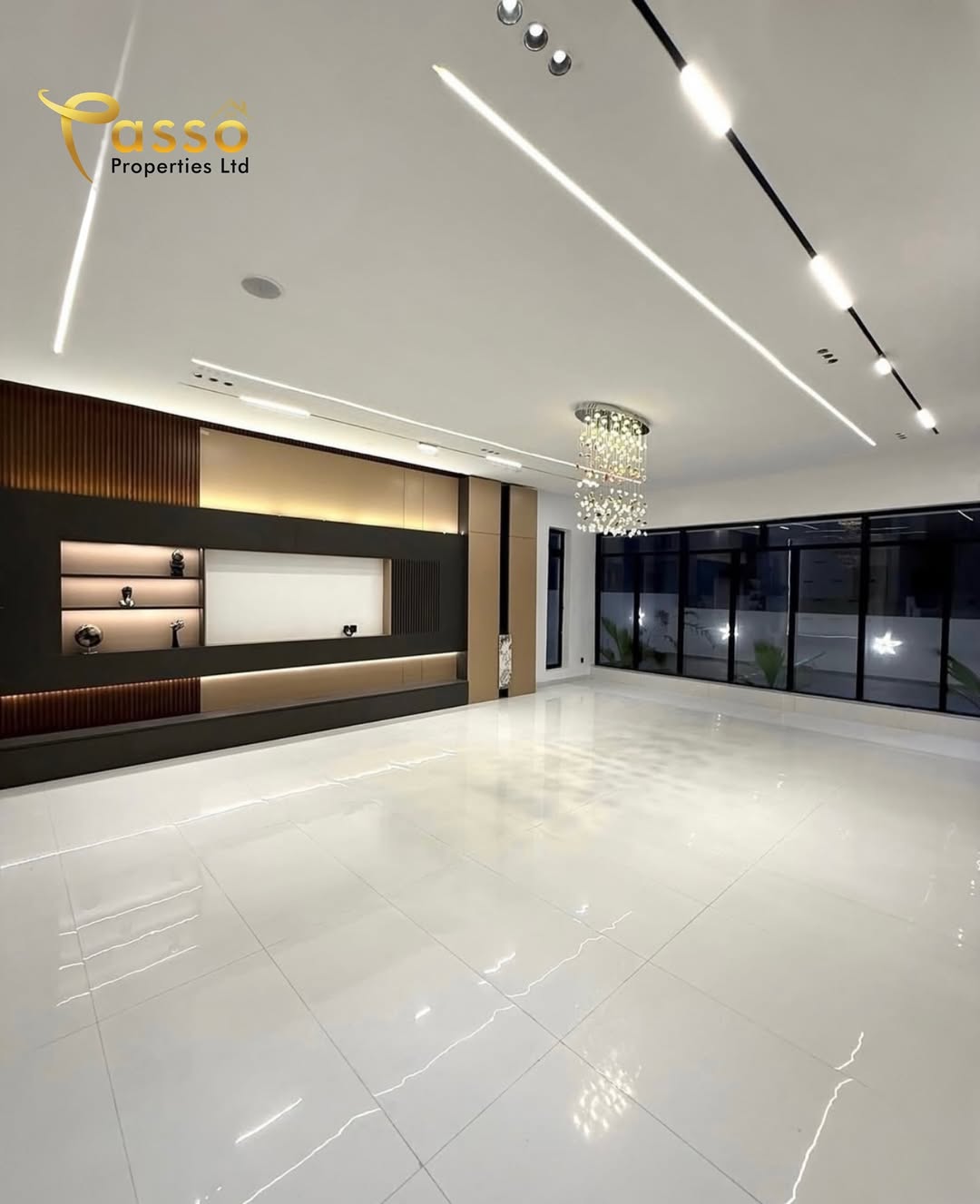 Sleek 5-Bed Haven with Pool in Ajah