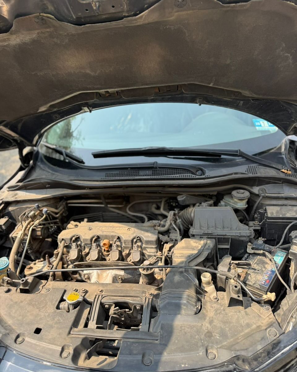 Fully Loaded 2015 HR-V: Luxury & Tech for Less