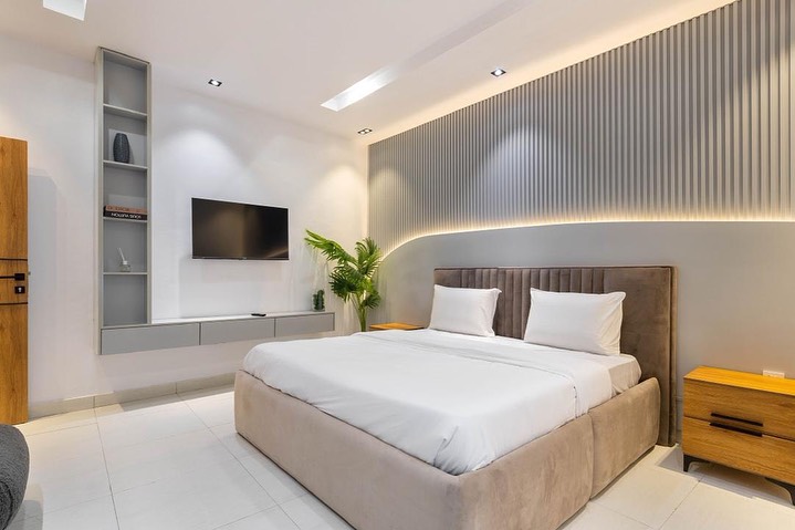 Lekki’s Premier 2-Bedroom Escape with City Views