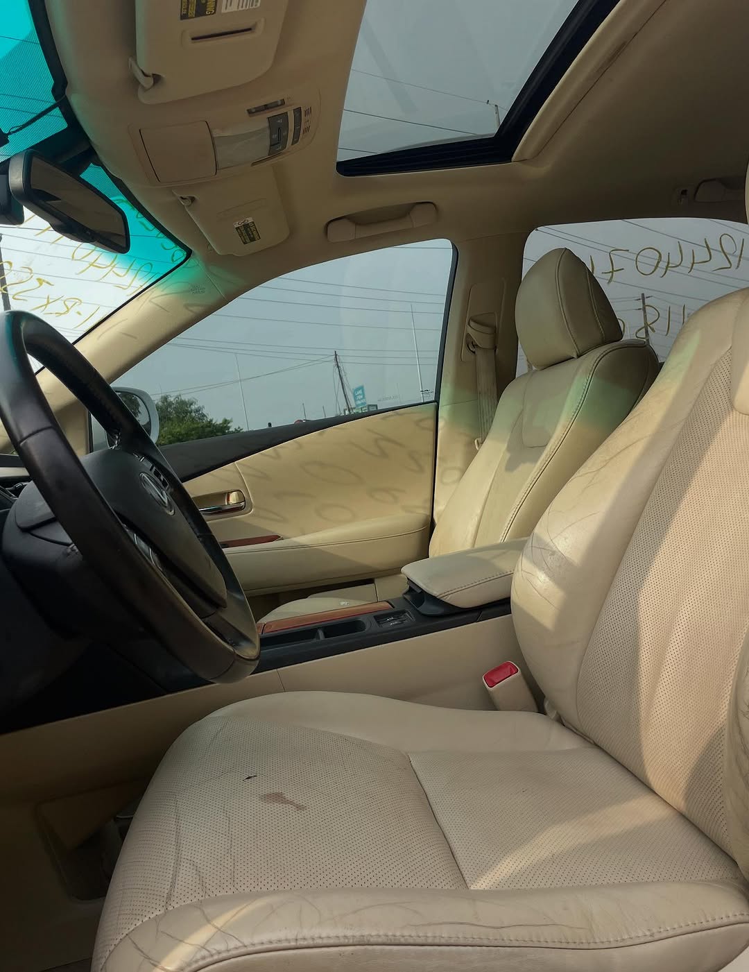 Luxury Lexus RX350: Sunroof & Tech Loaded