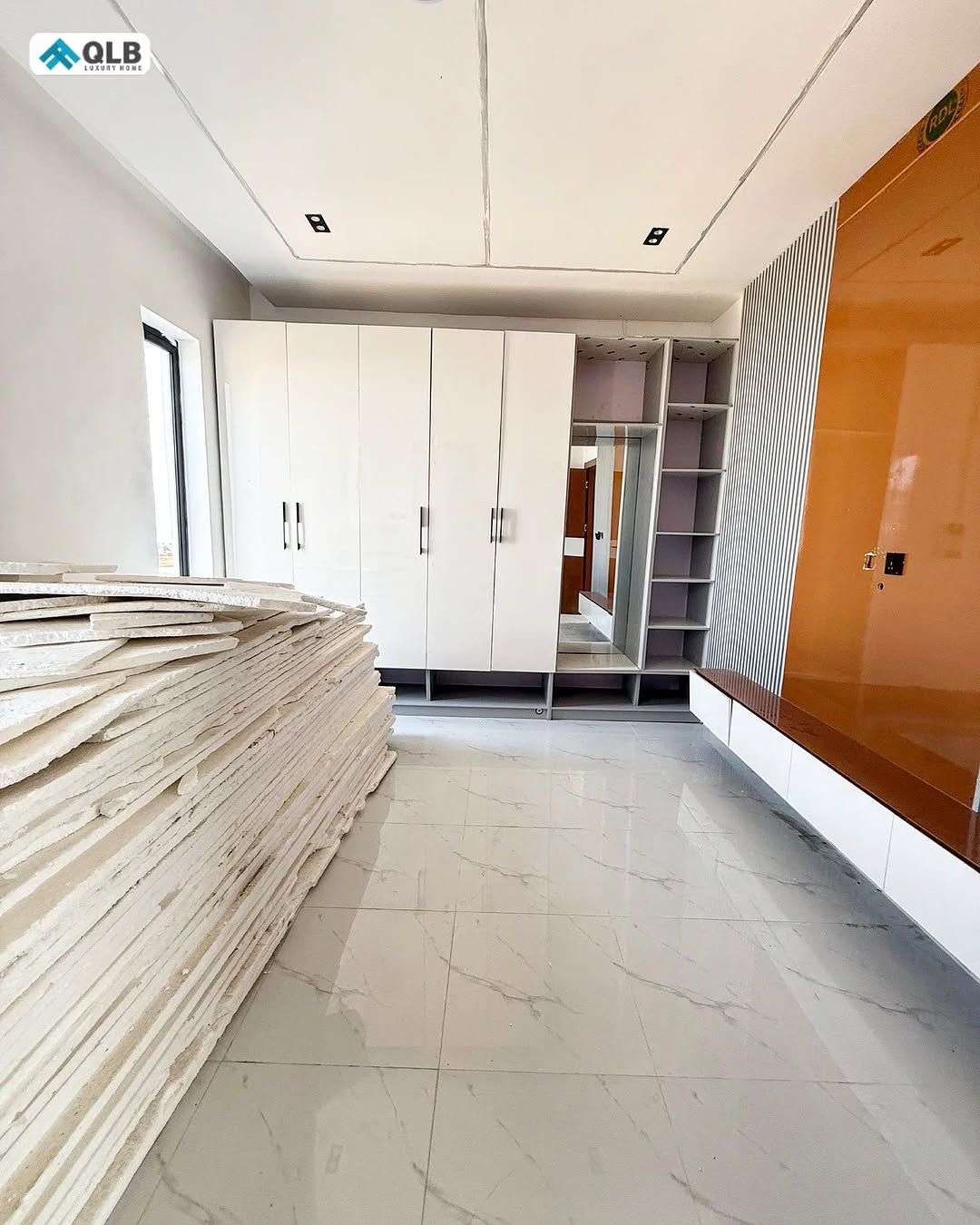 Lagos Luxury: 5-Bed Poolside Haven in Ajah