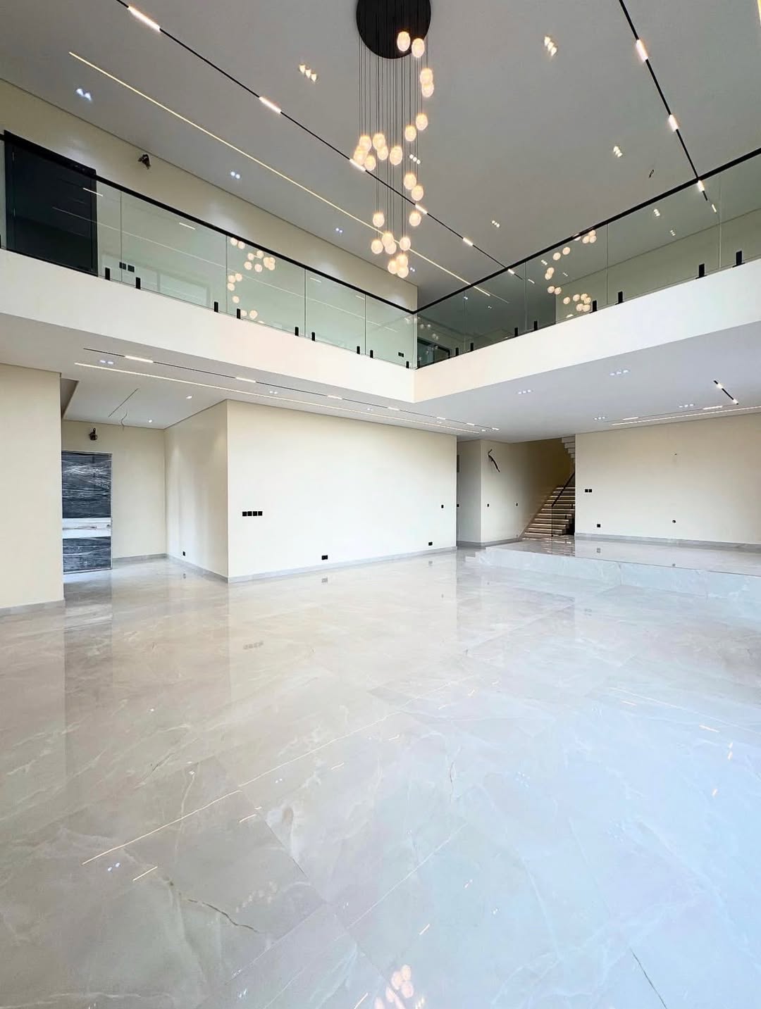 Elevated Living in Chevron: 5-Bedroom Oasis with Pool & Rooftop