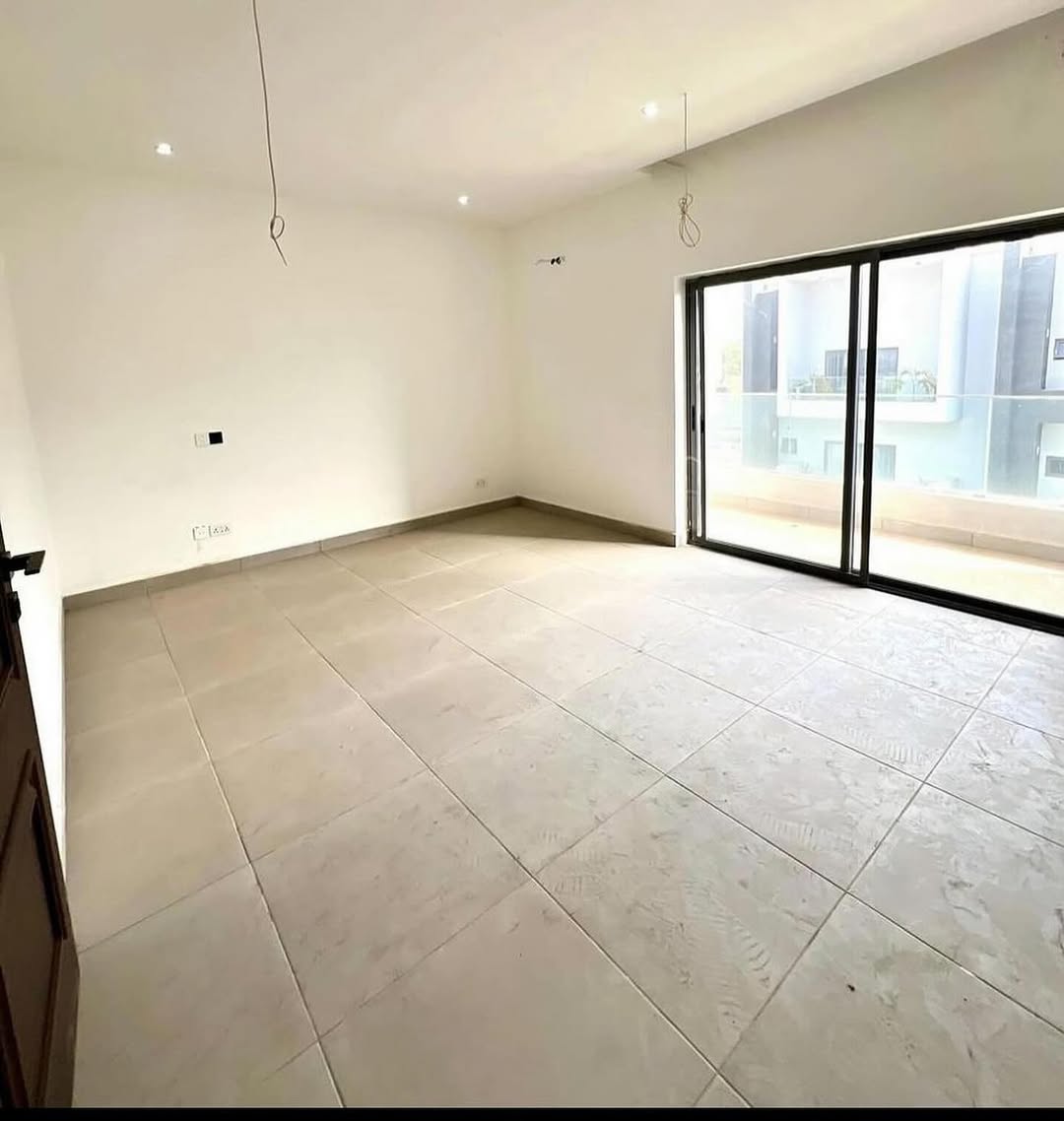 Waterfront Villa in Jabi: Your Dream Home Awaits