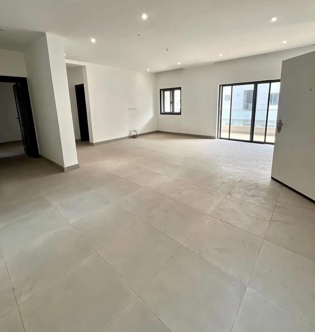 Waterfront Villa in Jabi: Your Dream Home Awaits