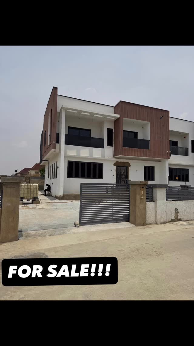 Distress Sale: Luxury Duplex in River Park Estate