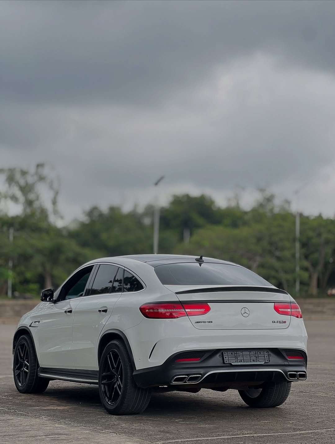 Unleash Power & Luxury: 2017 GLE 63s AMG