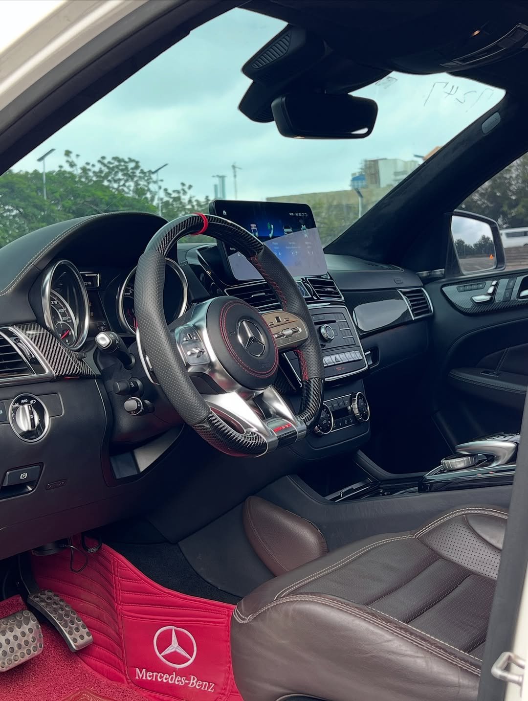 Unleash Power & Luxury: 2017 GLE 63s AMG