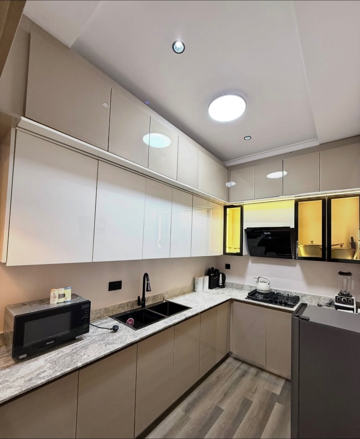 Jahi Gem: 2BR Shortlet with City Views