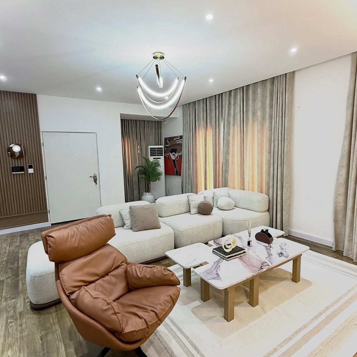 Jabi Oasis: 3BR with Pool, Gym & 24/7 Luxury