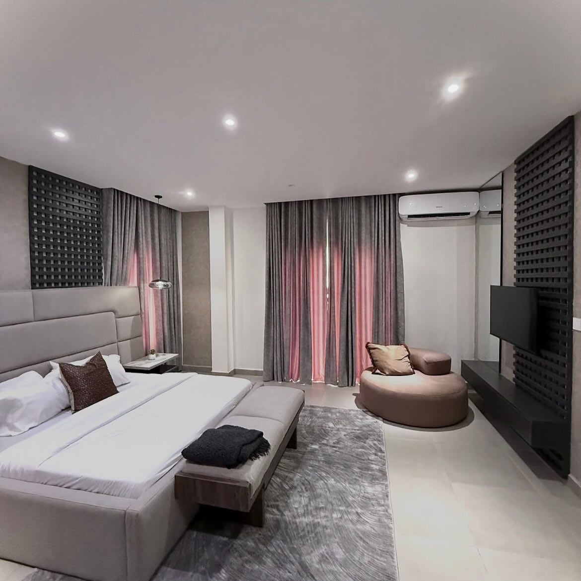 Jabi Oasis: 3BR with Pool, Gym & 24/7 Luxury