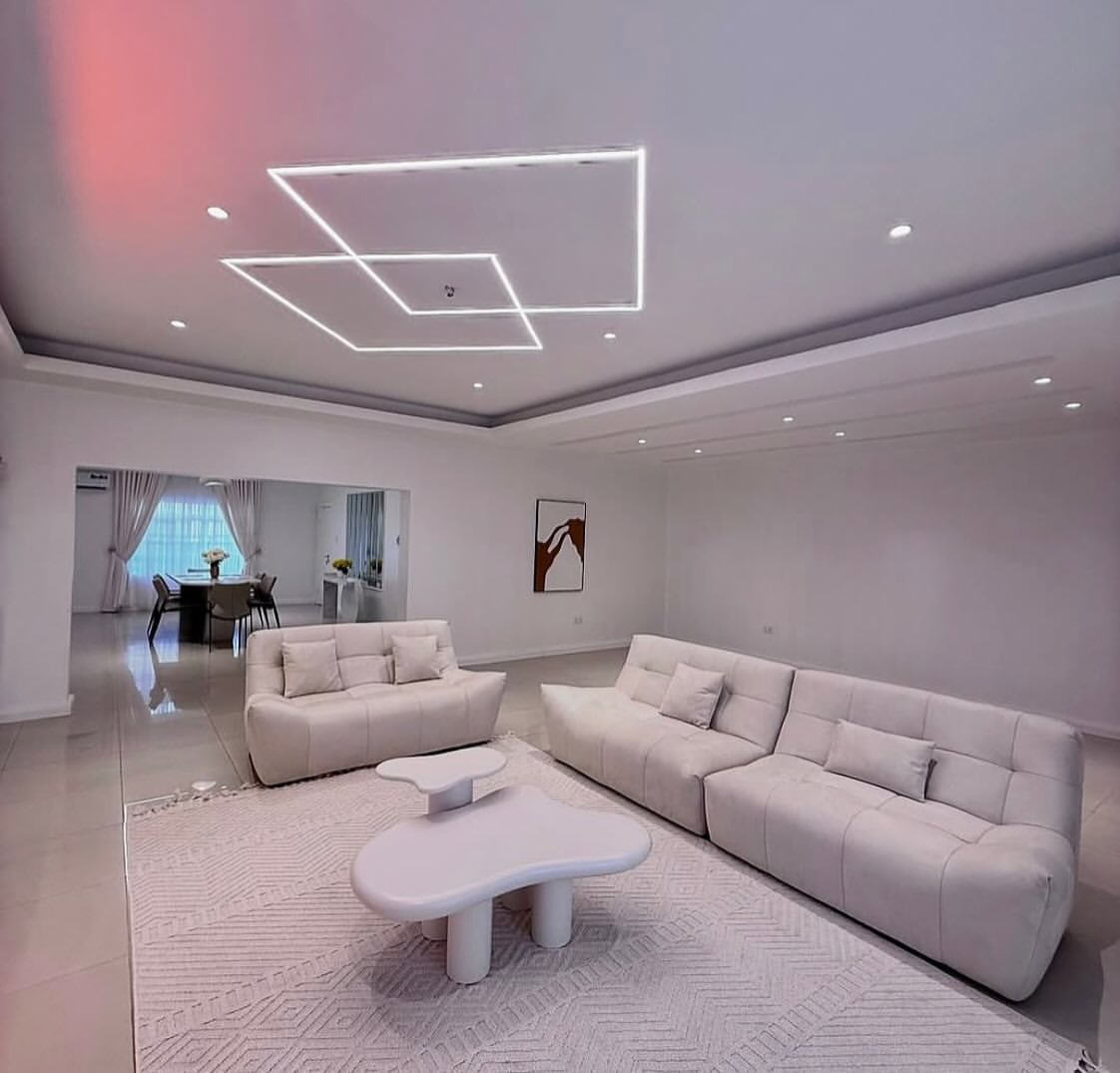 Smart Luxury: Mabushi 2BR with Pool & 24/7 Comfort