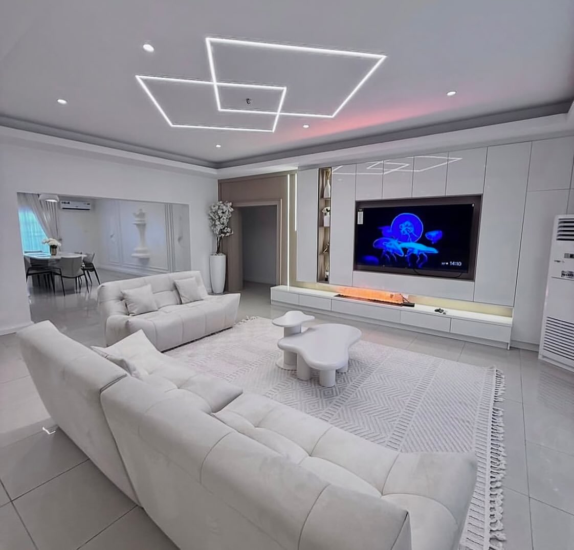 Smart Luxury: Mabushi 2BR with Pool & 24/7 Comfort