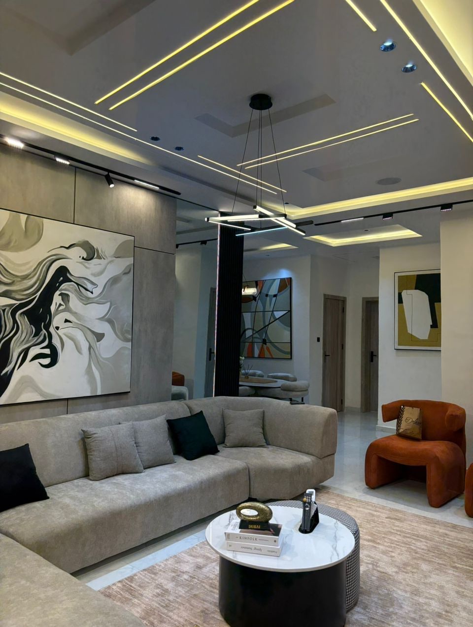 Luxury 2-Bed Shortlet with Pool & Gym in Ikate