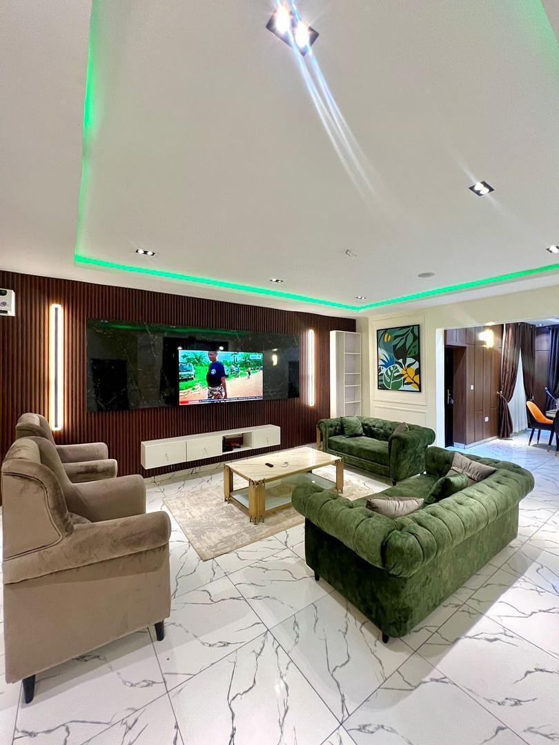 Spacious Mabushi Oasis: 4-Bed Haven with Table Tennis