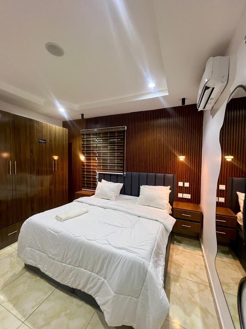 Spacious Mabushi Oasis: 4-Bed Haven with Table Tennis