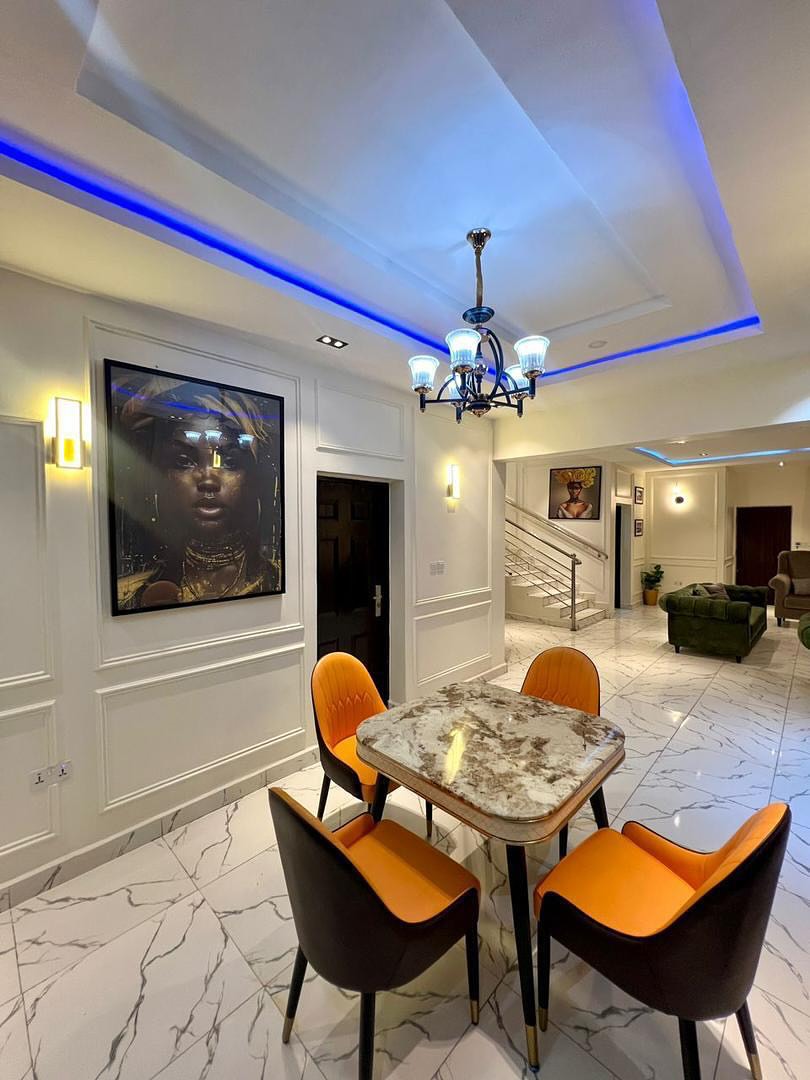 Spacious Mabushi Oasis: 4-Bed Haven with Table Tennis