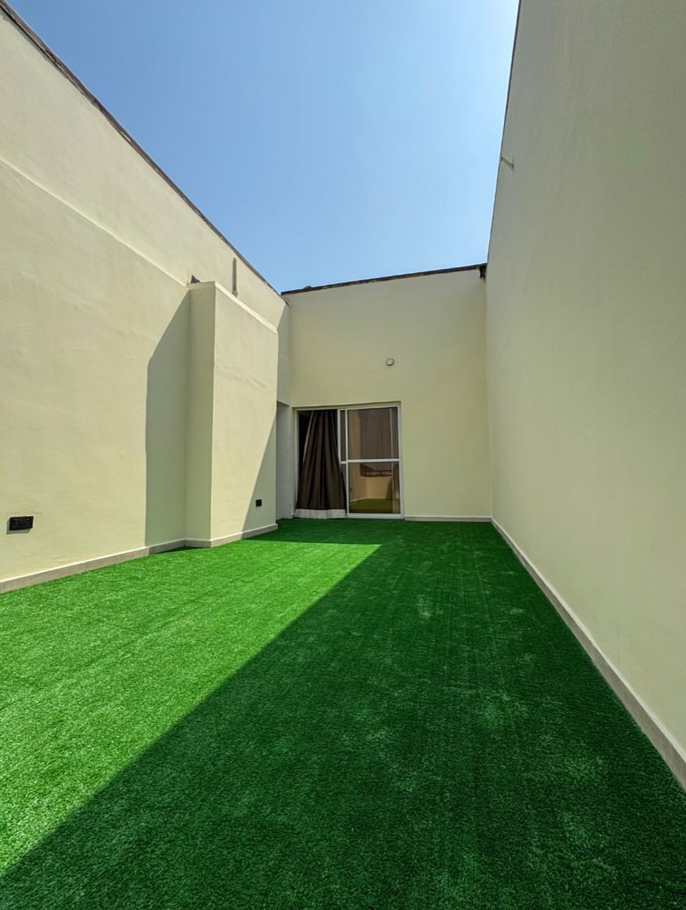 Lekki Penthouse: 2 Balconies, Chef & Smart Luxury