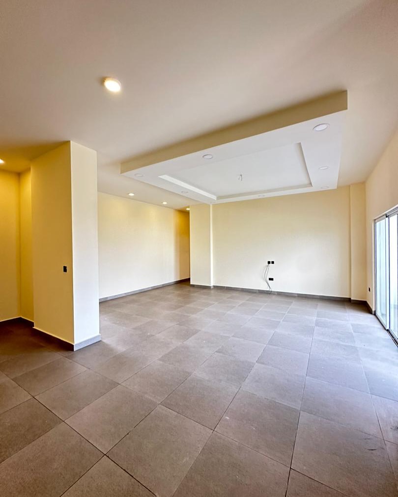 Luxury 3-Bed Ensuite with Pool & Gym, VI