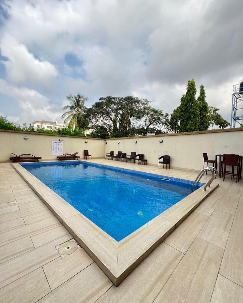 Luxury 3-Bed Ensuite with Pool & Gym, VI