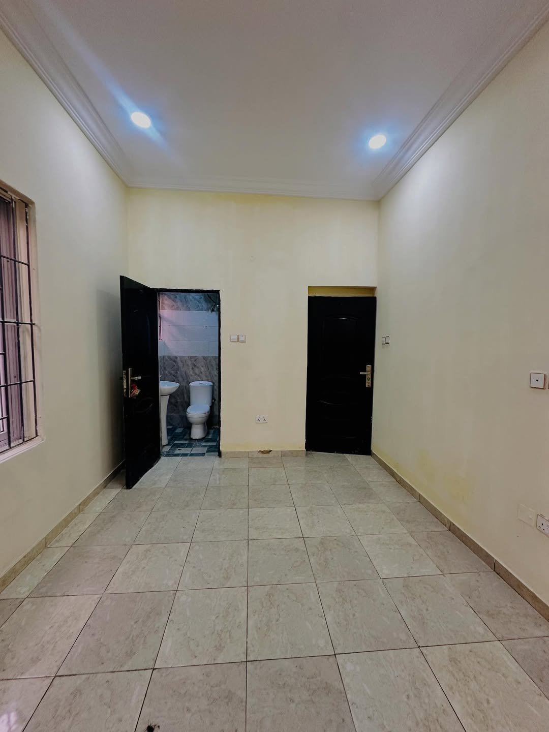 Luxury 2-Bed Ensuite in Lekki Phase One