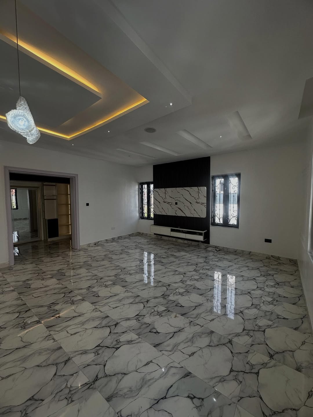 Luxury 5-Bed Duplex with Pool & Smart Home in Kado