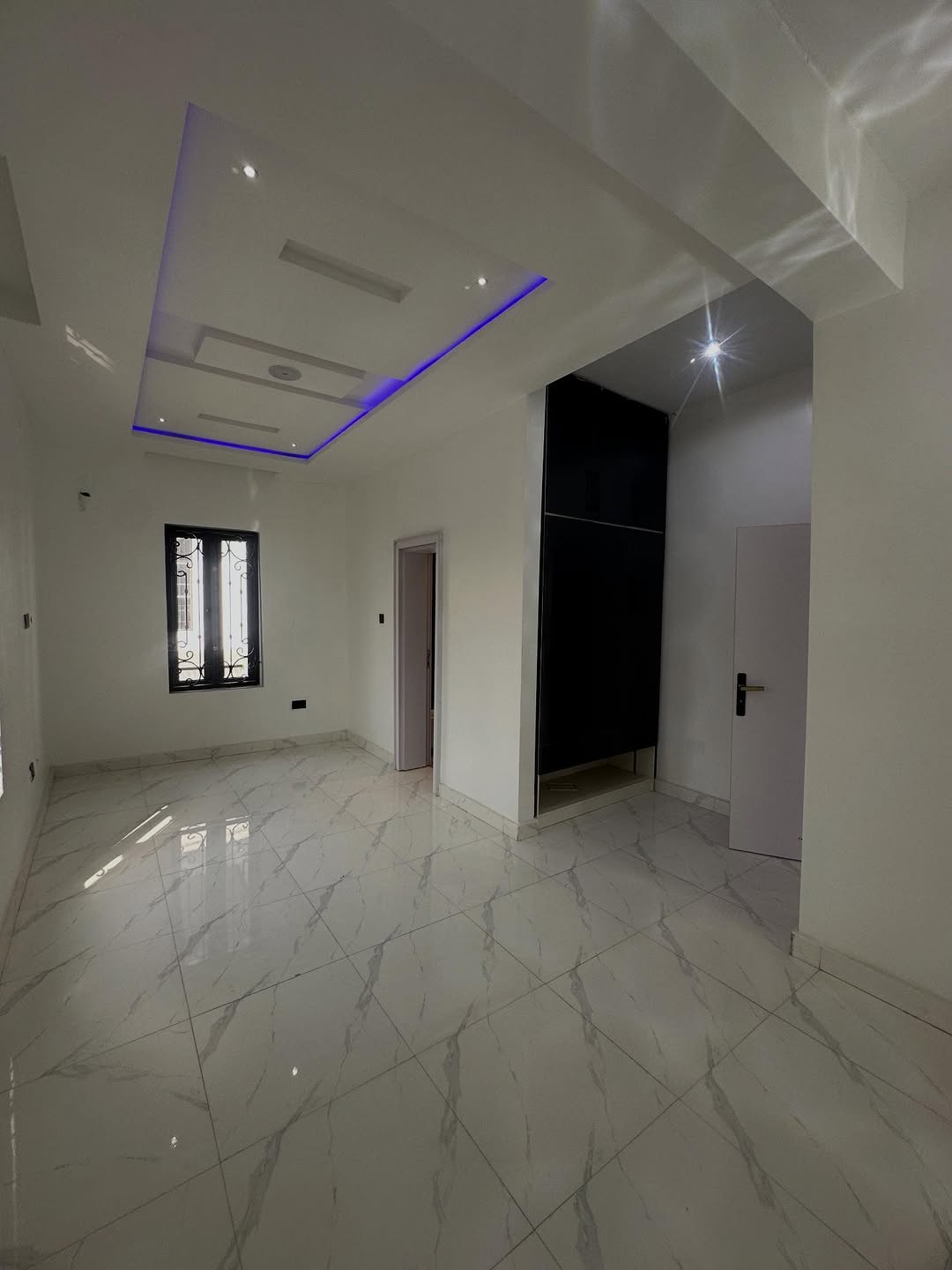 Luxury 5-Bed Duplex with Pool & Smart Home in Kado