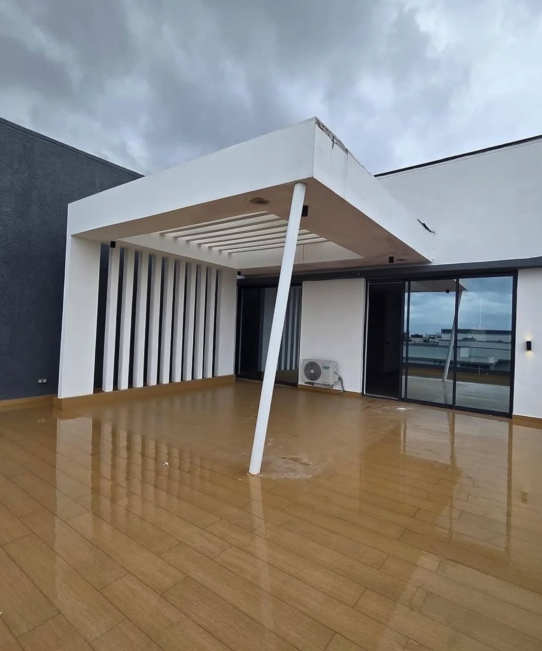 Lekki Luxury: 5-Bed Smart Home with Pool & Cinema