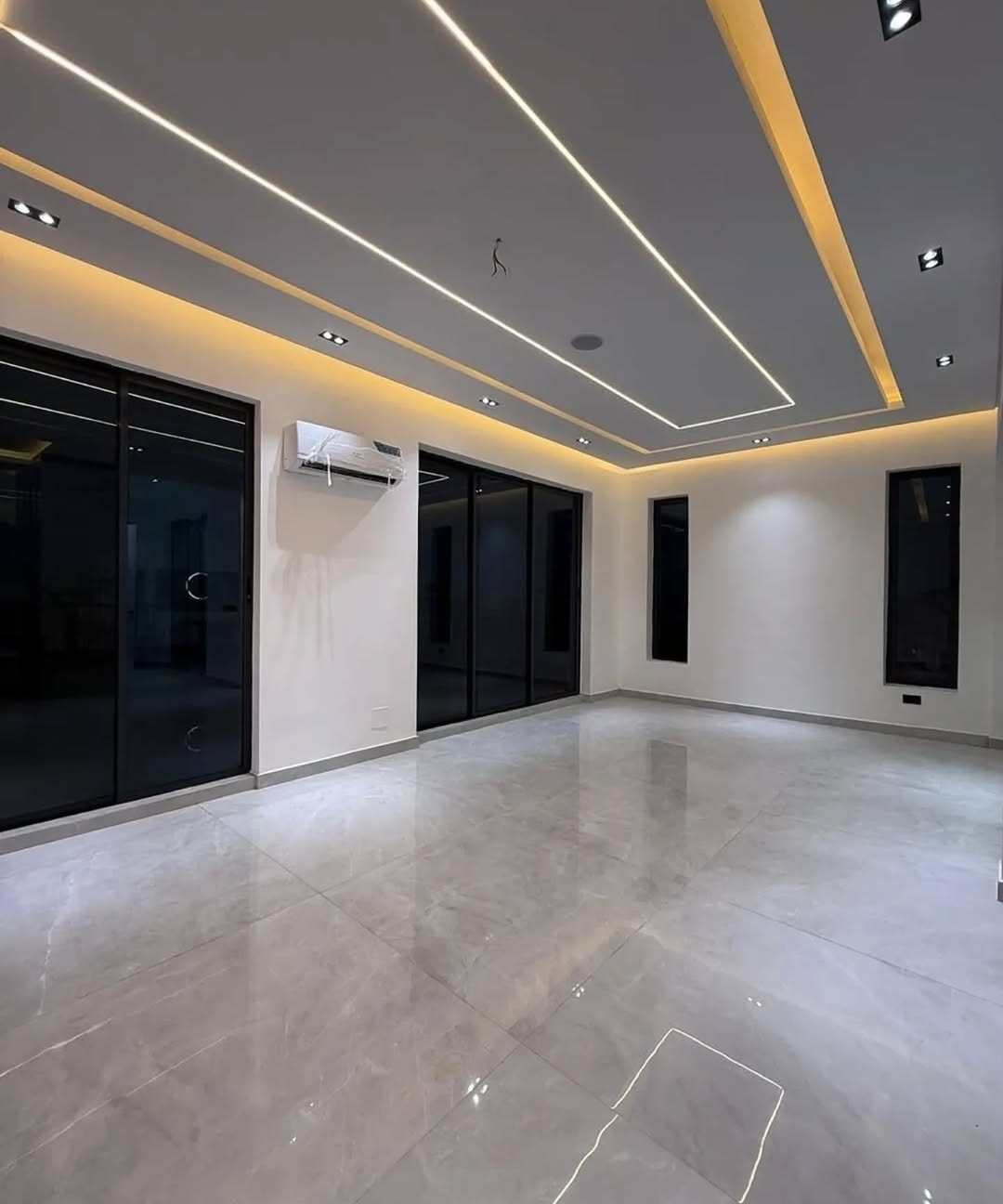 Lekki Luxury: 5-Bed Smart Home with Pool & Cinema