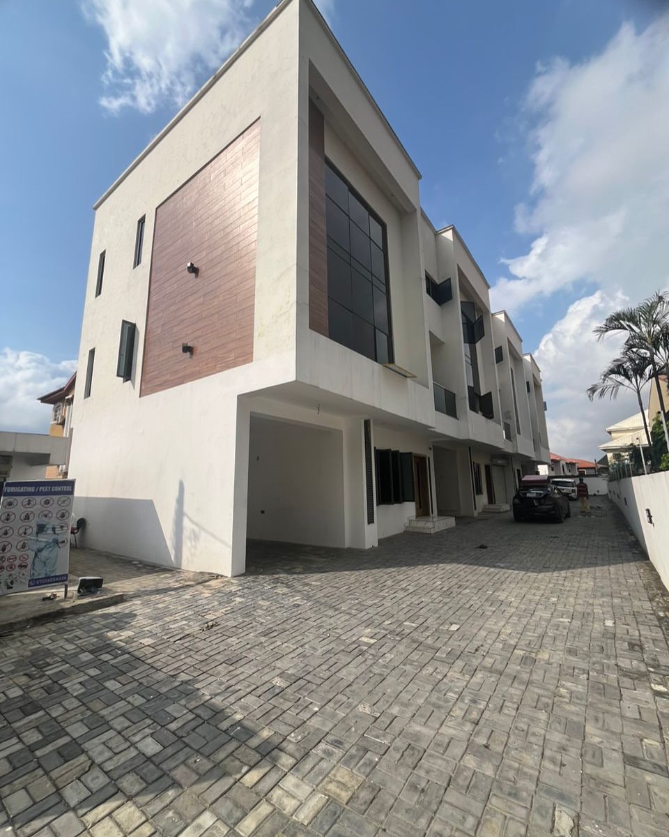 Luxury 4-Bed Terrace in Idado Estate, Lekki