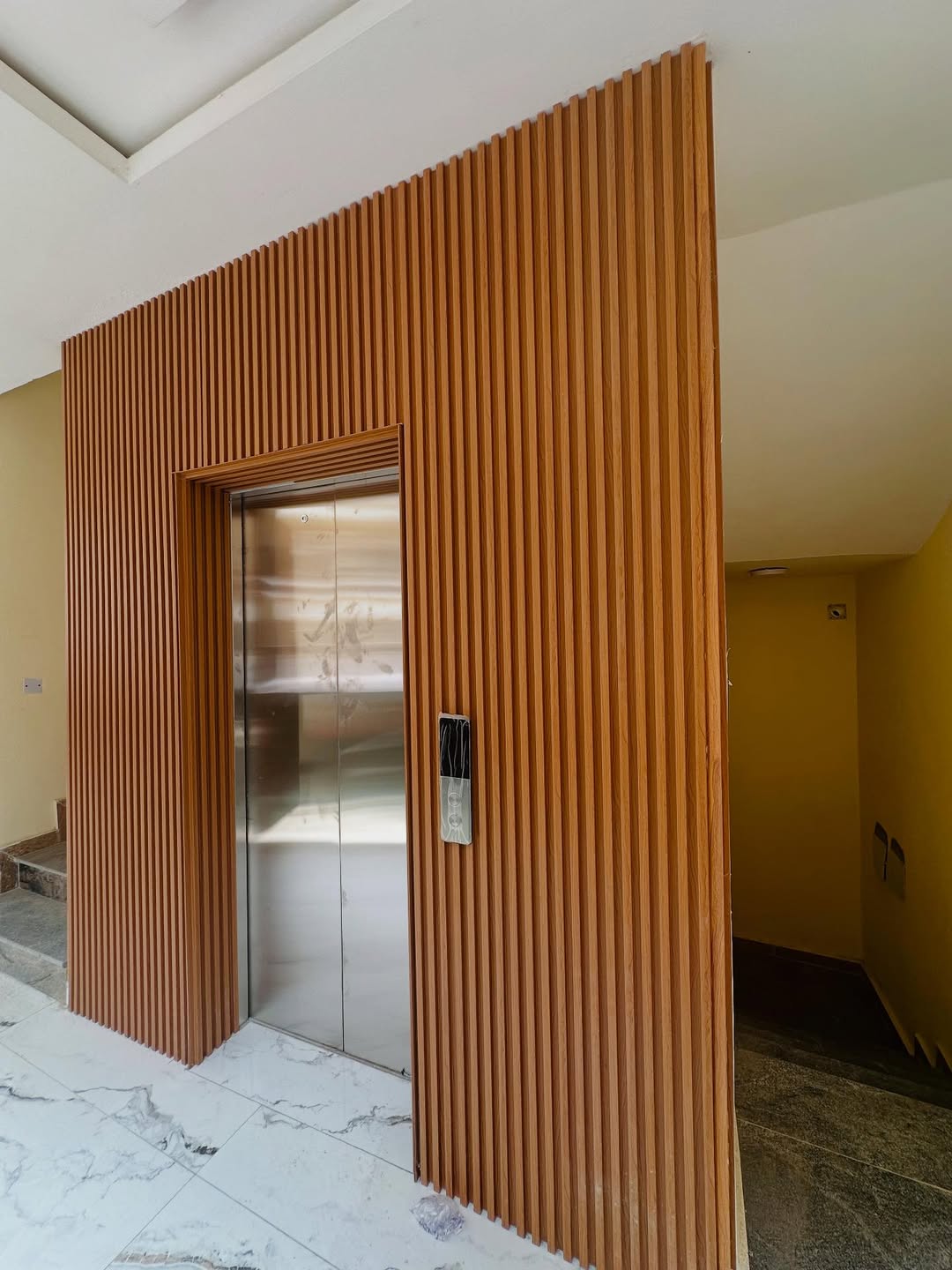 Luxury 2-Bed Apartment with Pool & Gym in Lekki