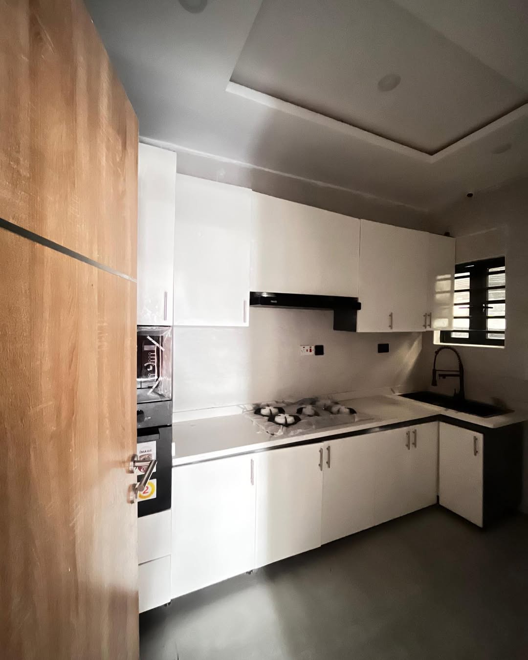 Luxury 3-Bed Detached Home in Secured Ikota Estate