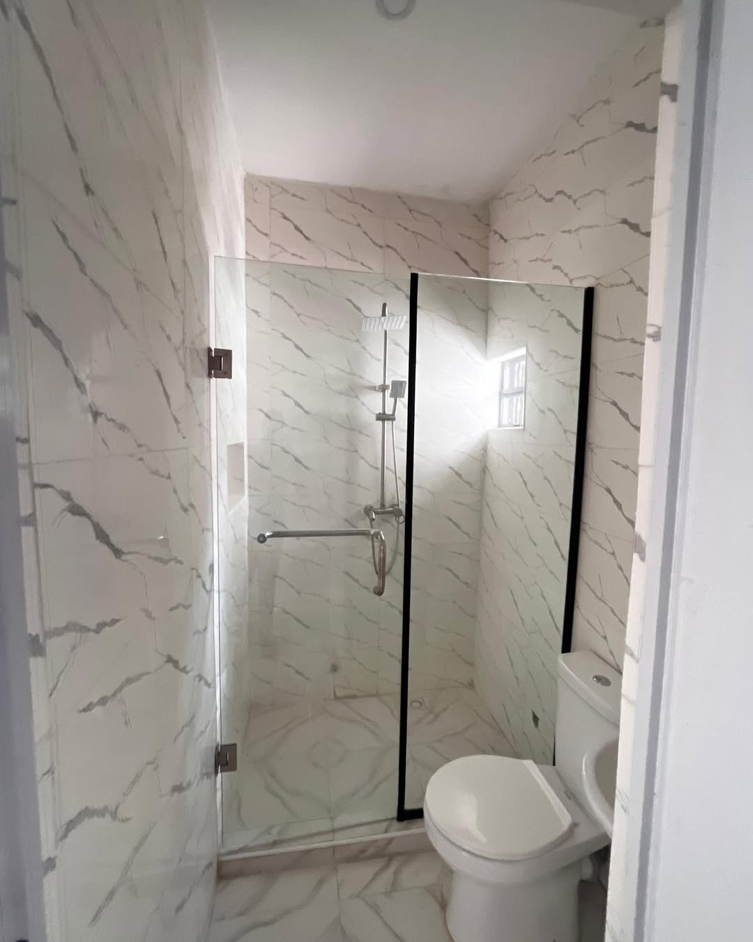 Luxury 3-Bed Detached Home in Secured Ikota Estate