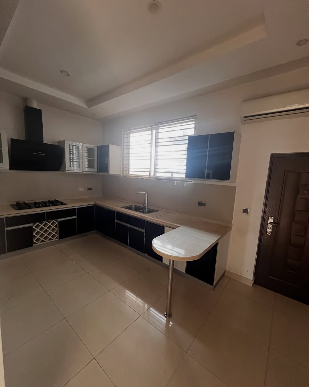 Luxury 5-Bed Ikate Estate Home with BQ & 24/7 Power