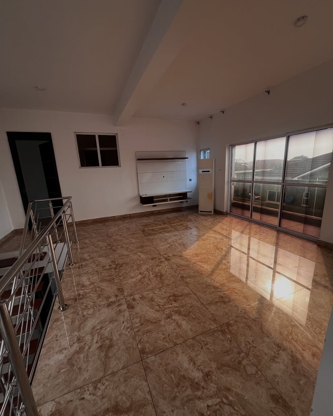 Luxury 5-Bed Ikate Estate Home with BQ & 24/7 Power