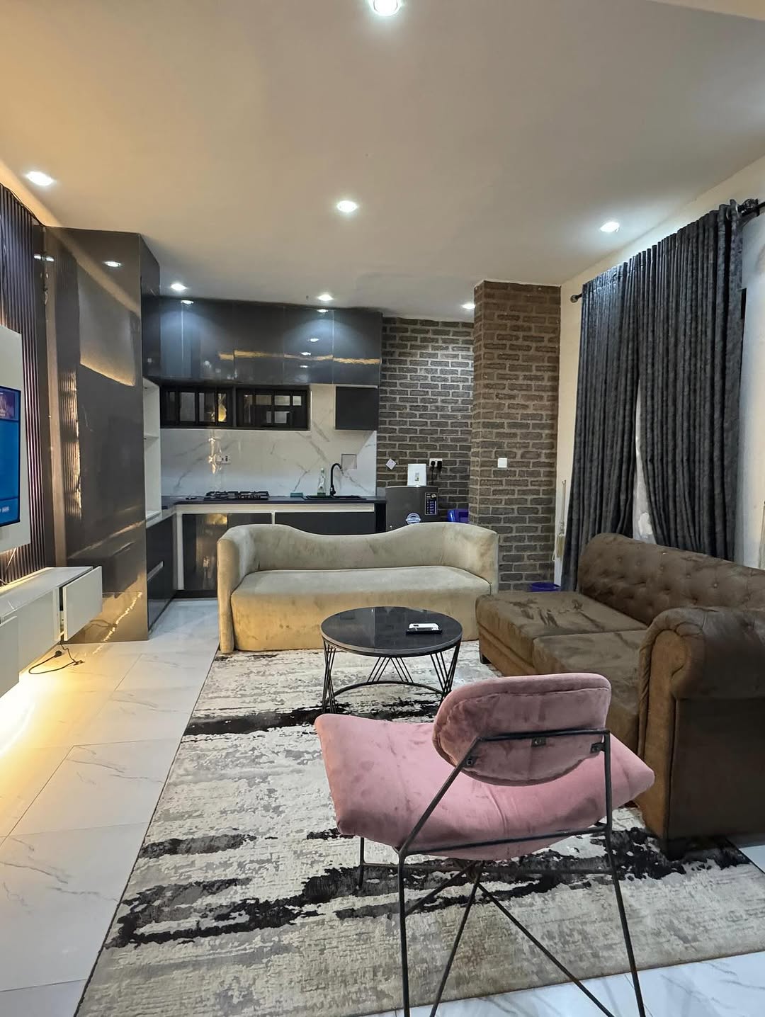Luxury One-Bedroom Shortlet in Lekki Phase 1