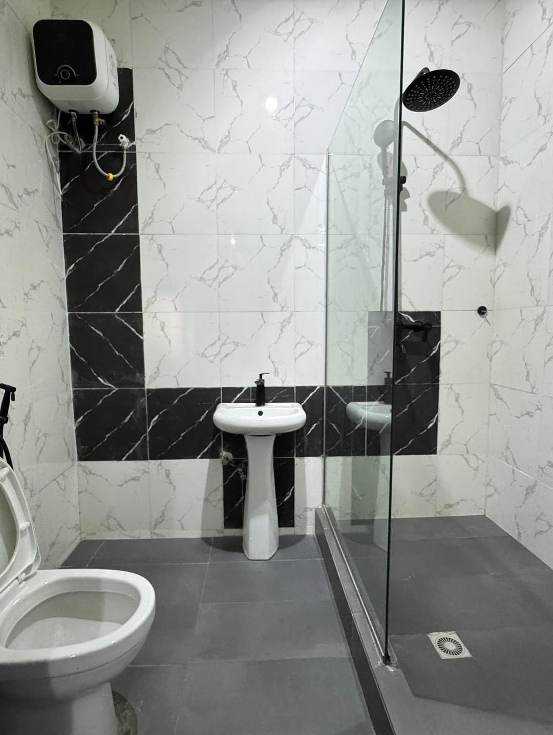 Luxury One-Bedroom Shortlet in Lekki Phase 1