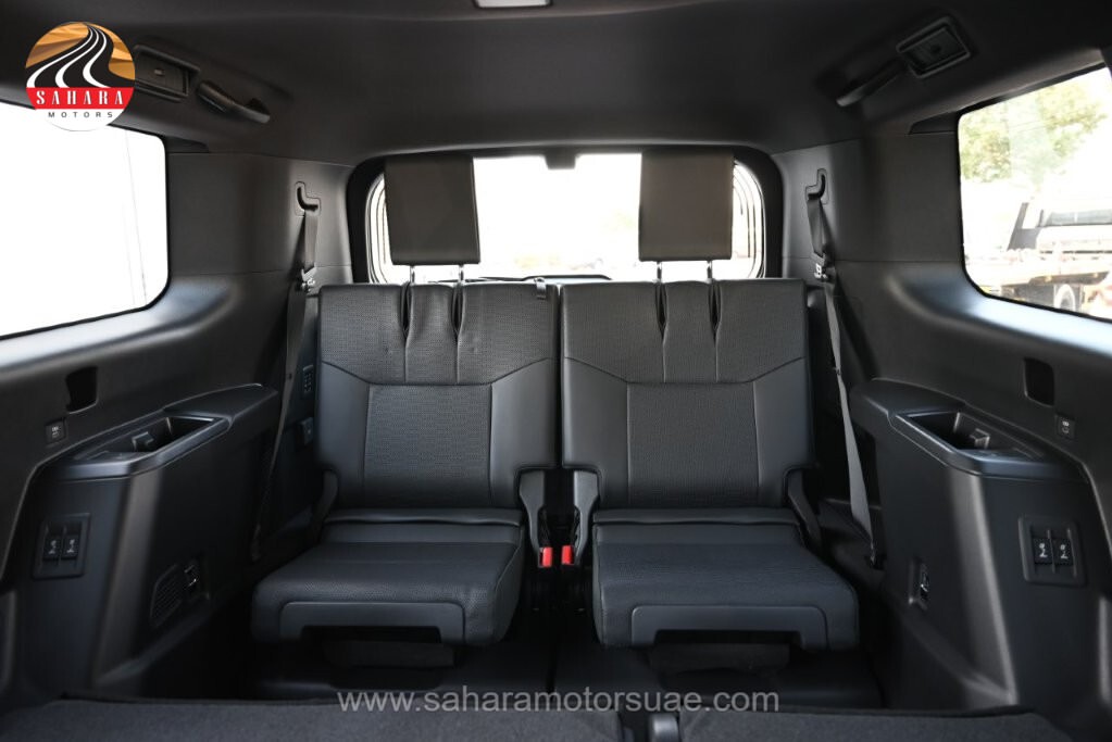 Luxury Prado: 7-Seat Turbo Power & Panoramic Moonroof