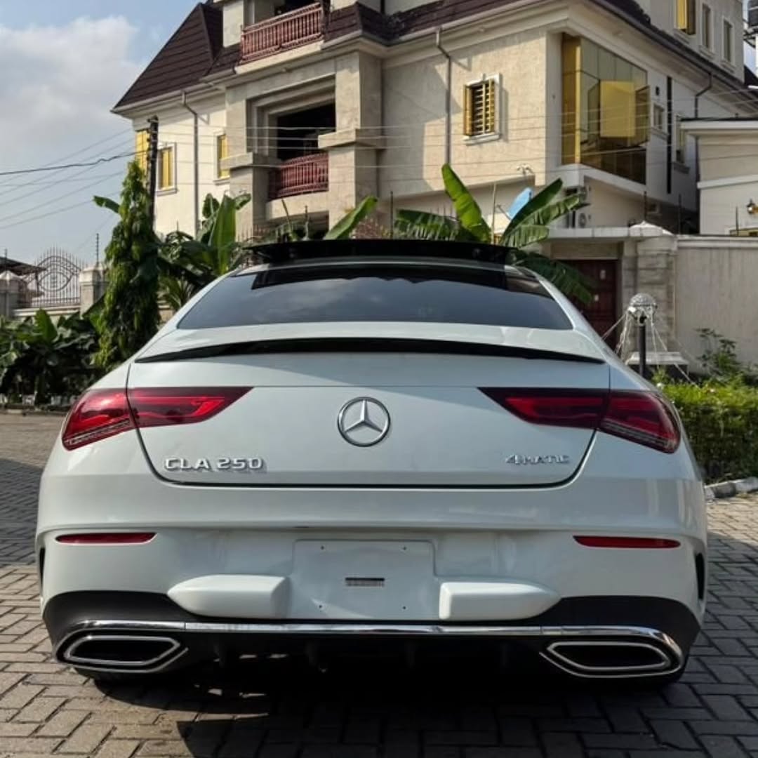 2020 Mercedes CLA250: Luxury Tech & Panoramic Roof