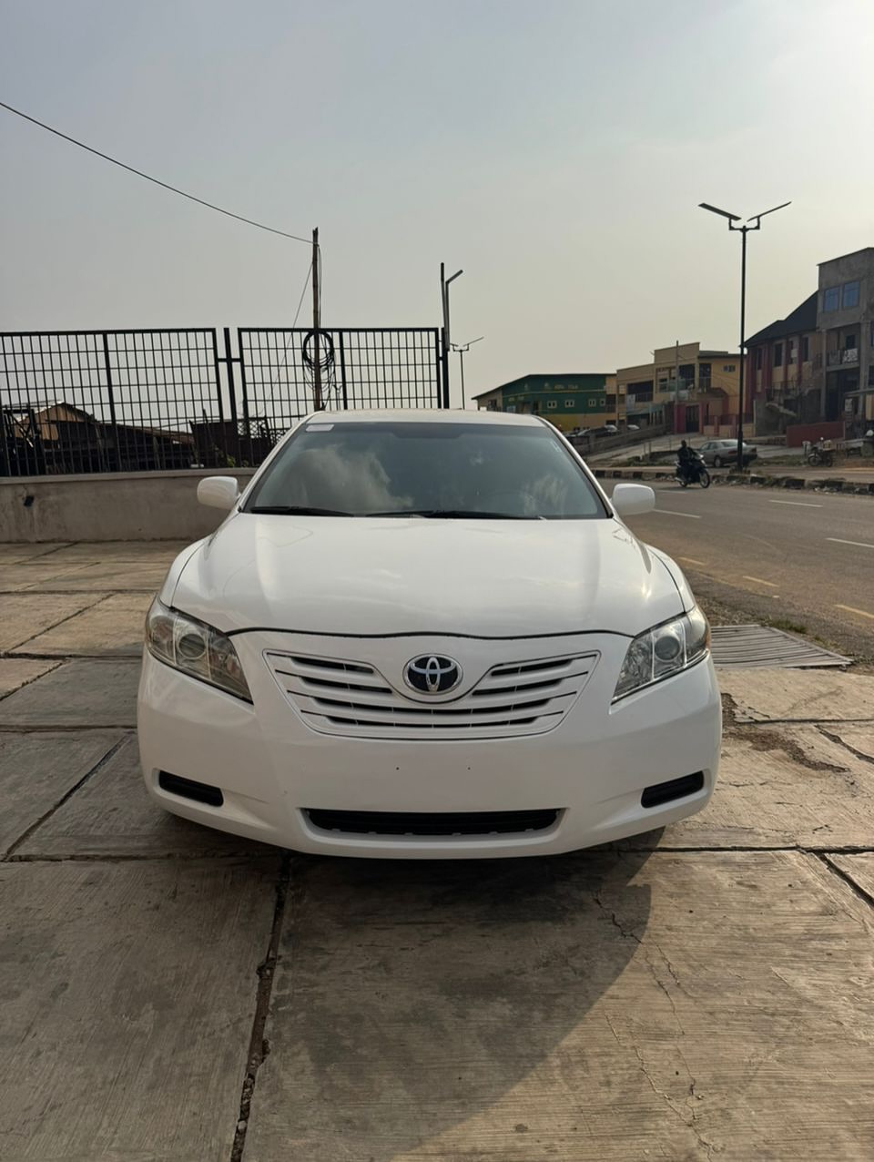 2009 Toyota Camry: Fuel-Efficient & Ready to Drive
