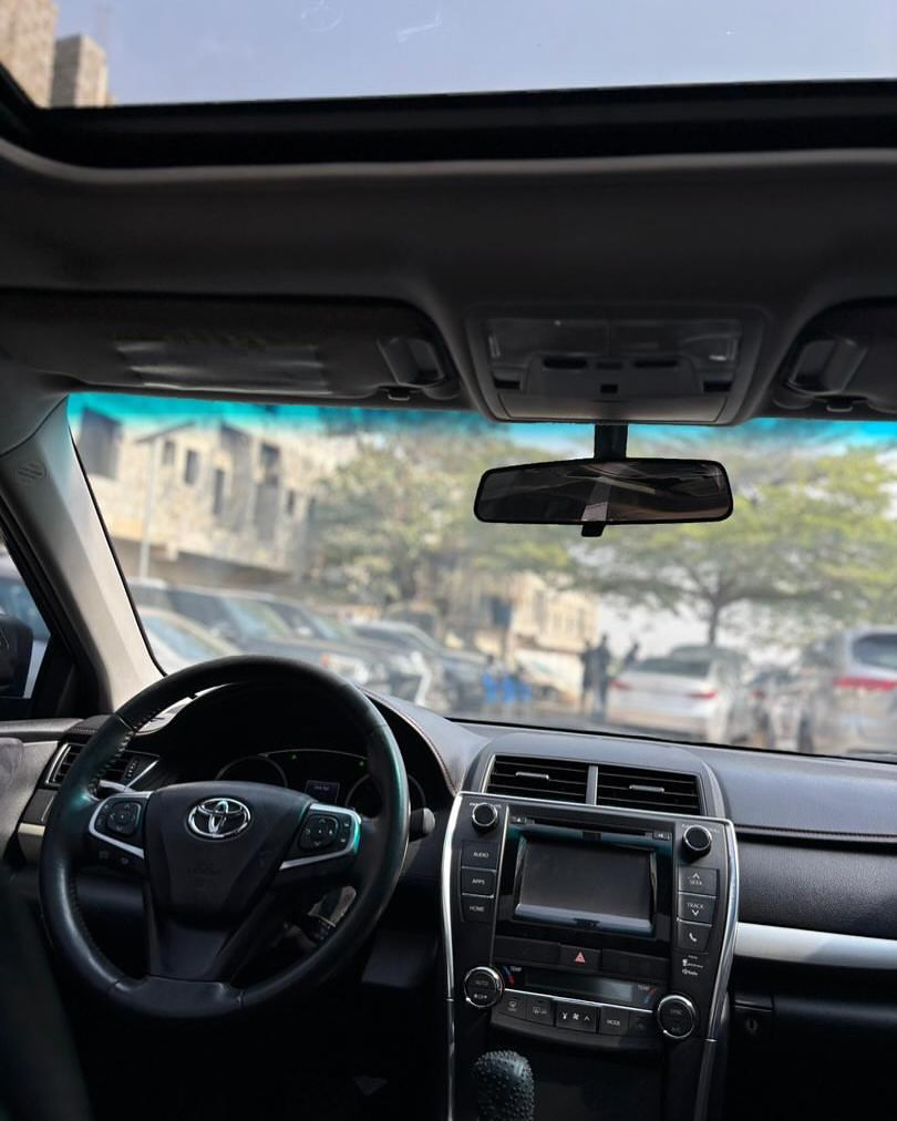 2015 Camry XSE: Sunroof, Reverse Cam & Docs ✅ – 12M