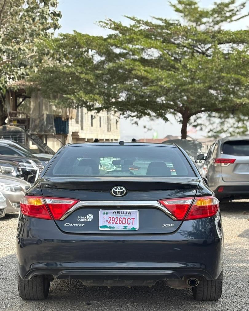 2015 Camry XSE: Sunroof, Reverse Cam & Docs ✅ – 12M