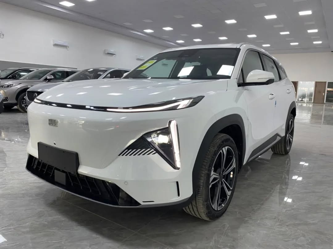 Unleash Dual Power: 2024 Geely Galaxy L7