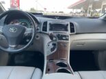 Luxury Venza: V6, Panoramic Roof, Cream Leather
