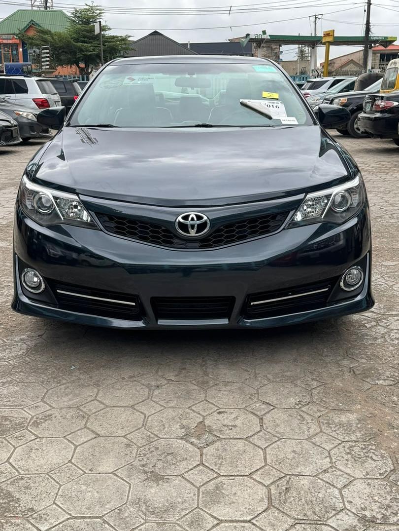 2013 Camry Sport: Leather & Duty Paid
