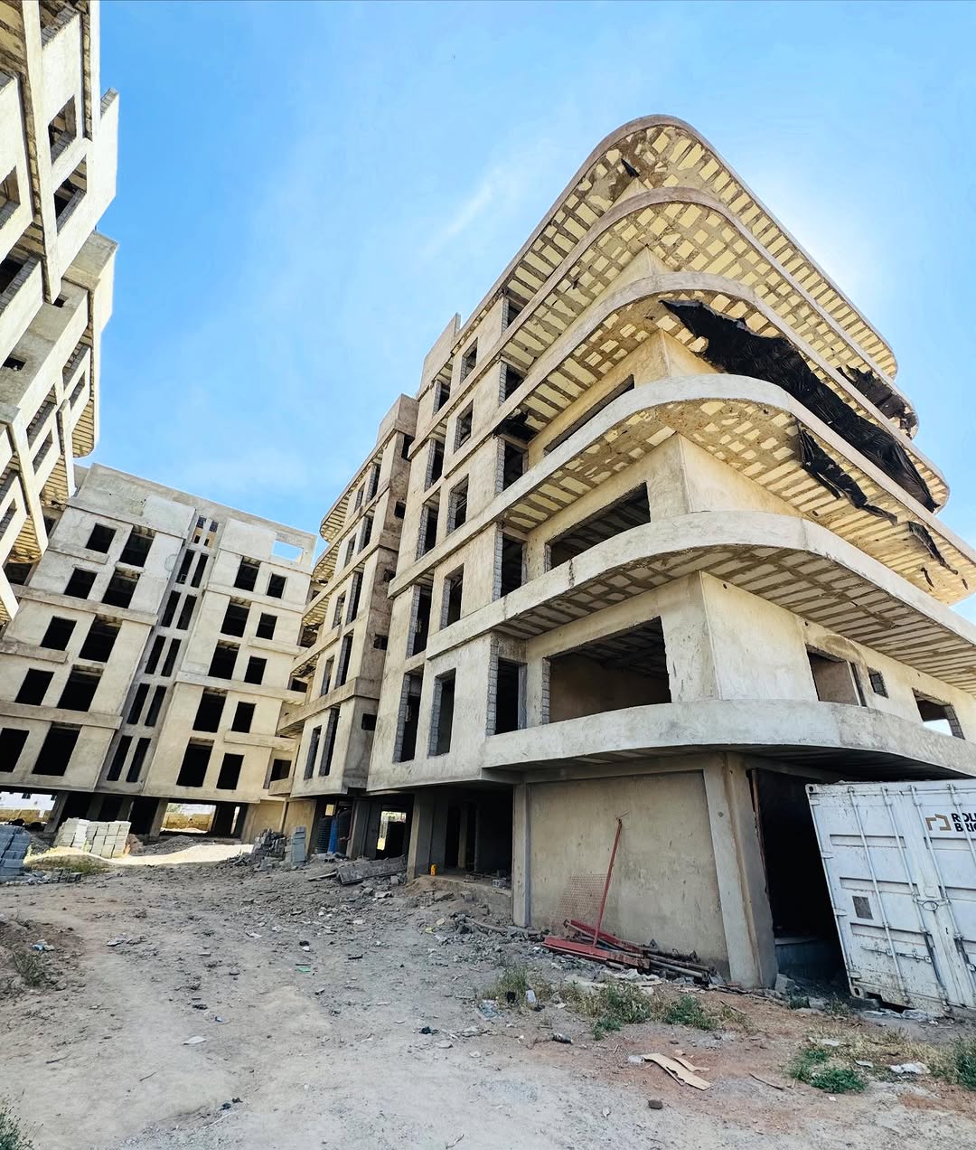 Panoramic Luxury: 3-Bed with BQ & Resort Amenities