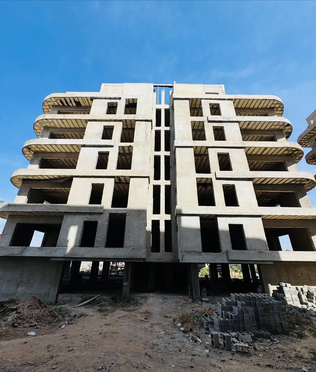 Panoramic Luxury: 3-Bed with BQ & Resort Amenities