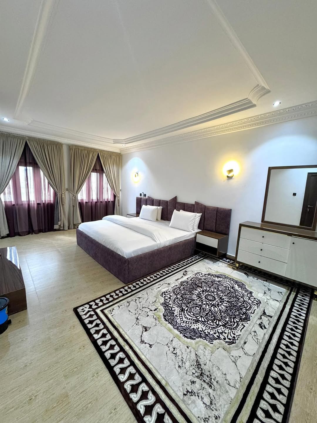 Jahi’s Ultimate Escape: 2-Bed Terrace Duplex